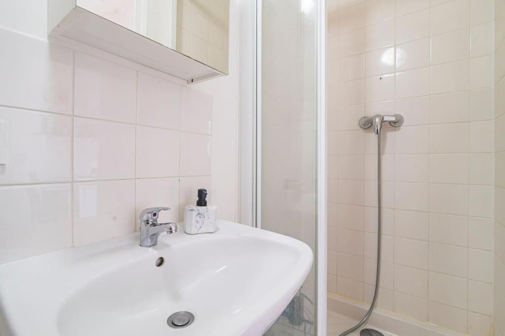 Colbert 541 Hypercentre - Ideal Couple & Pro - Wifi Haut Debit - Gare, Cathedrale, Commerces, Restaurants & Transports En Commun A Moins De 10 Minutes A Pied Reims Exterior foto