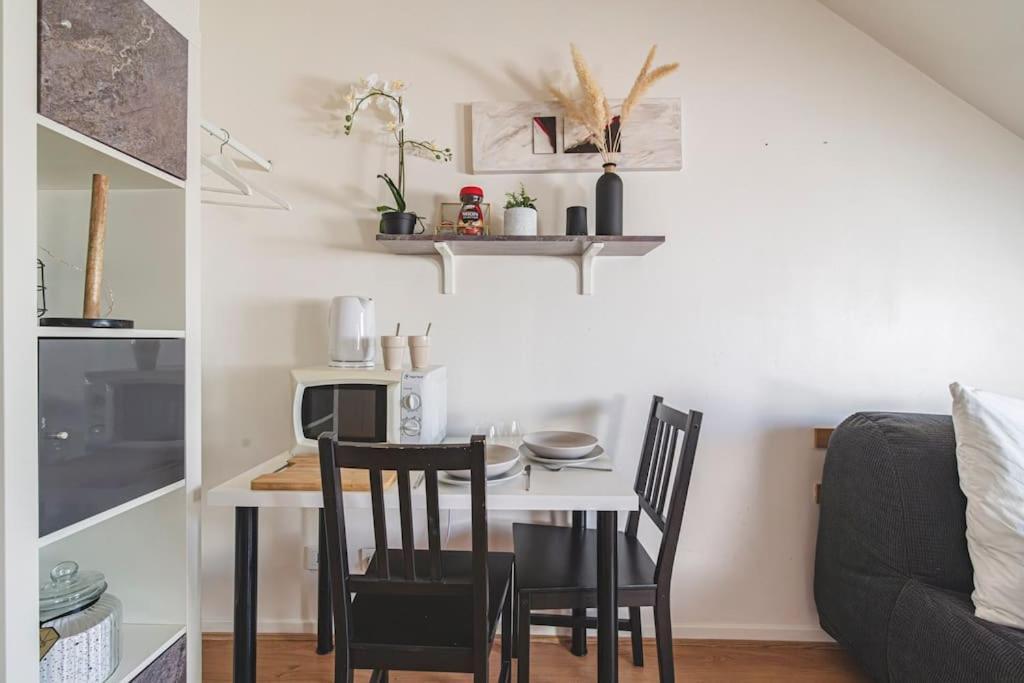 Colbert 541 Hypercentre - Ideal Couple & Pro - Wifi Haut Debit - Gare, Cathedrale, Commerces, Restaurants & Transports En Commun A Moins De 10 Minutes A Pied Reims Exterior foto